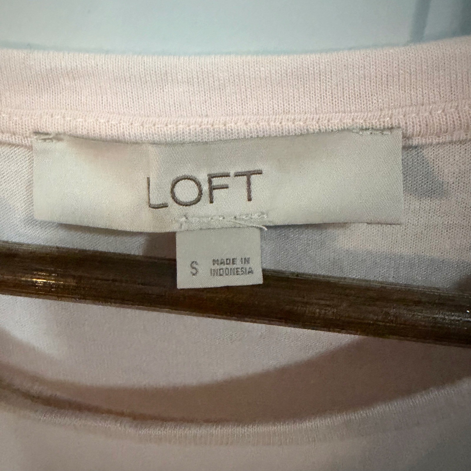 LOFT Top Womens Small Pink Long Sleeve Eyelet Scalloped Hem Crewneck Blouse