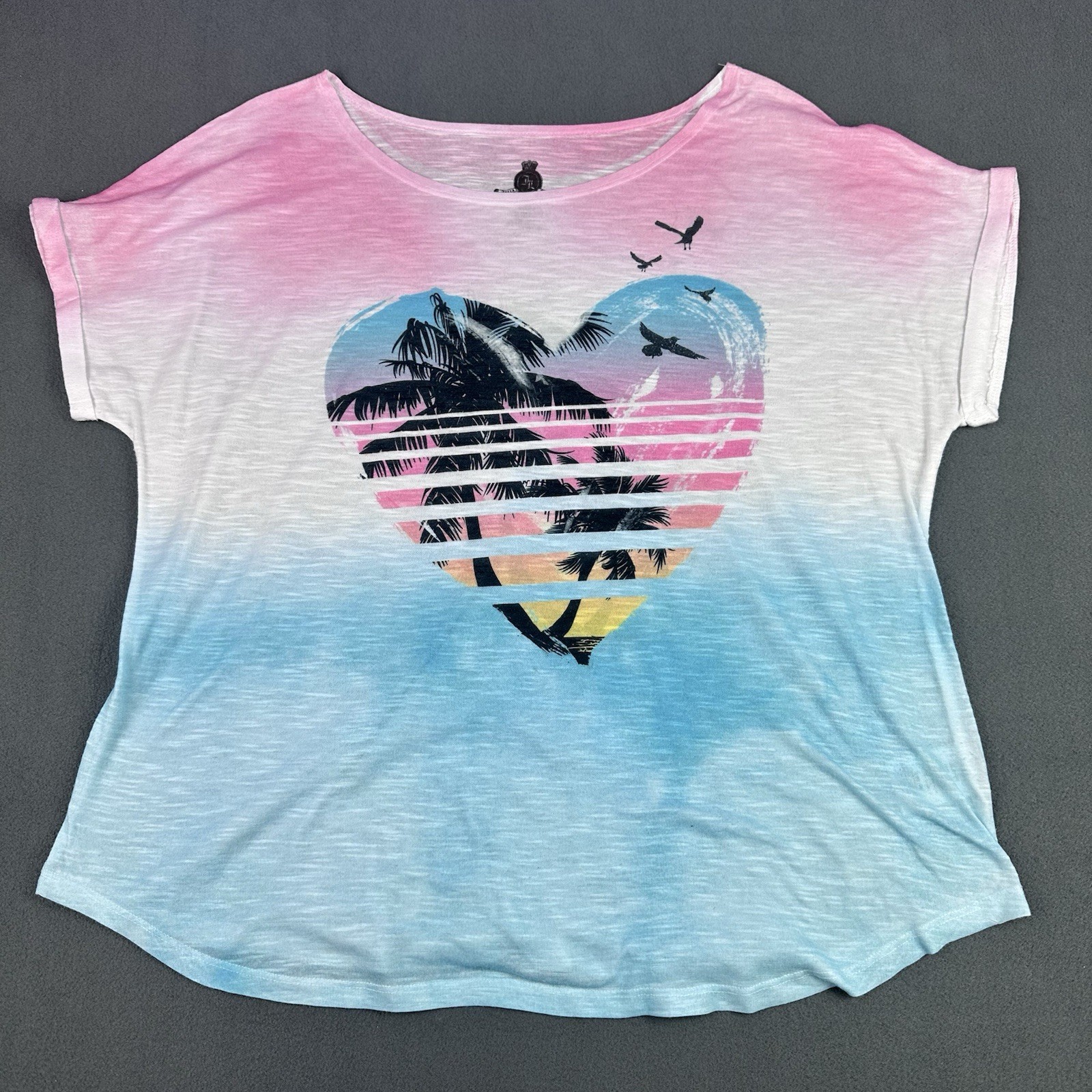 Jerry Leigh Junior’s XXL Tropical Beach Heart ombre Scoop Neck Tee Pre-owned