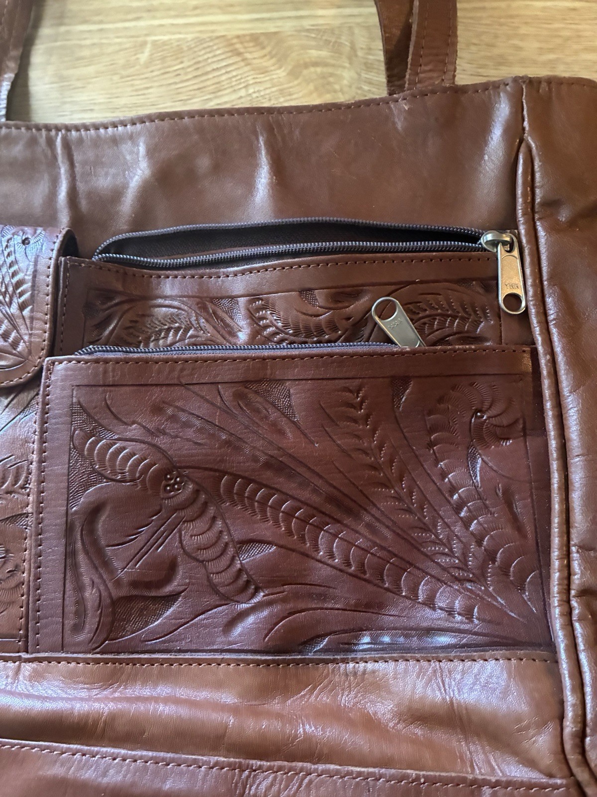 Beautiful Embossed Leather Purse • Made In Paraguay • Vintage