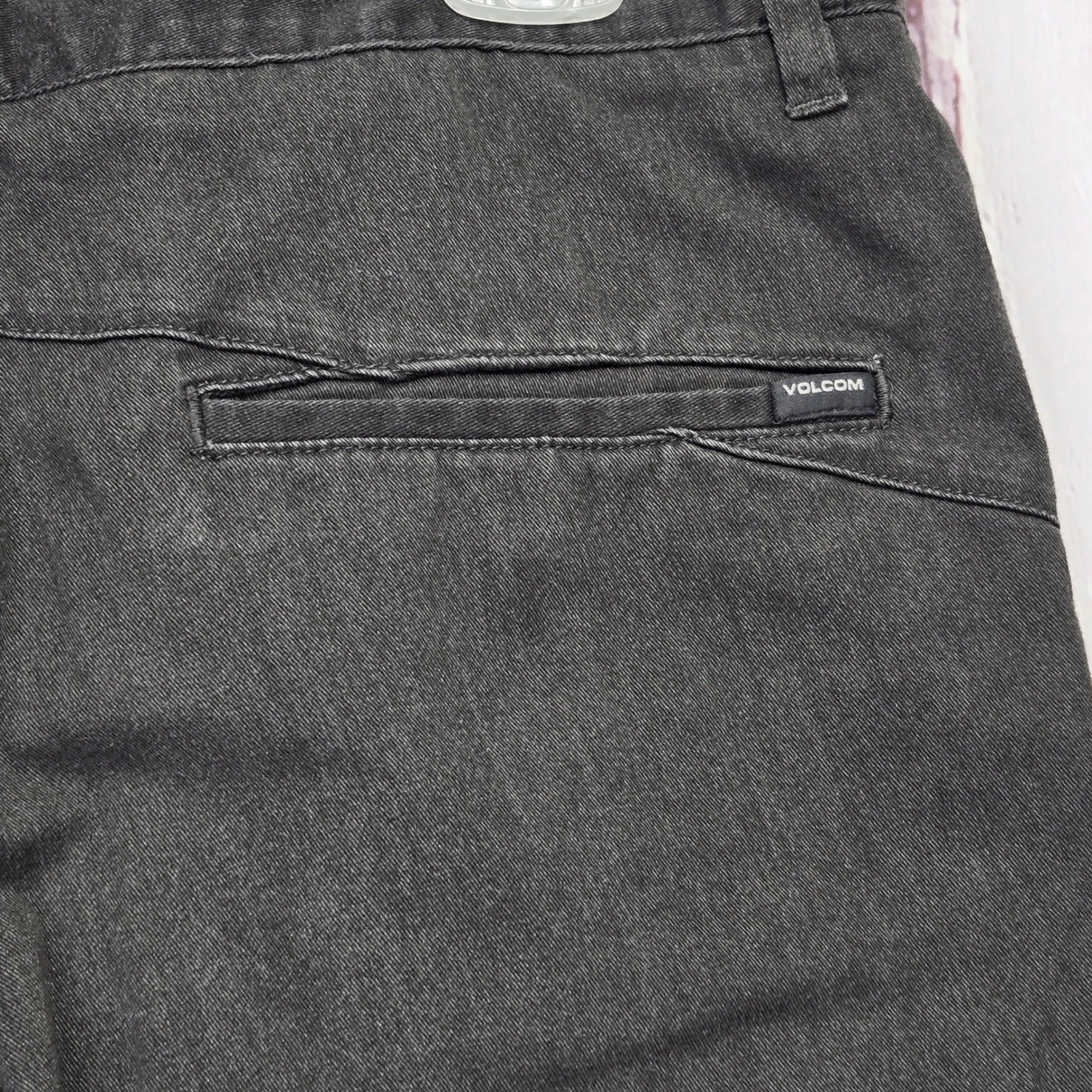 Volcom Mens Corpo Class Chino Shorts Charcoal Gray Size 32 Stretch Skateboard
