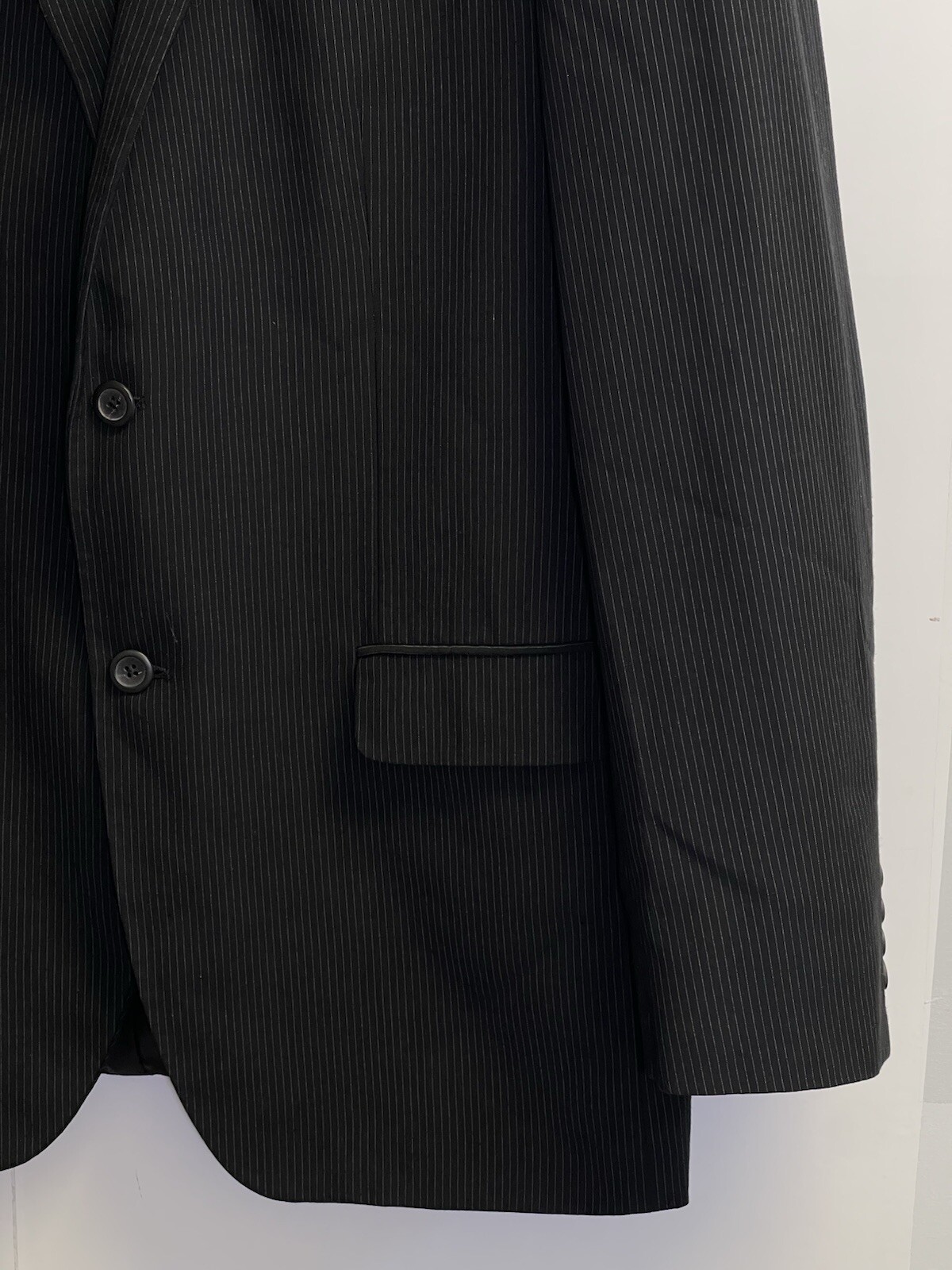 Geoffrey Beene Men’s Size 42L Blazer Black Pinstripe Jacket Polyester/Rayon