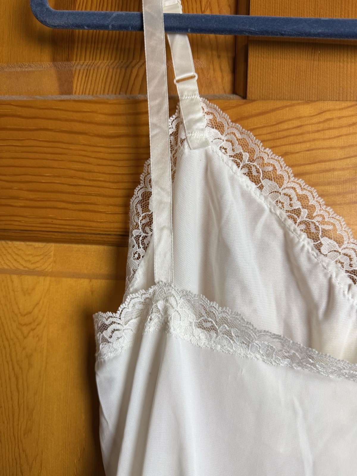 Vtg White Nylon Full Slip Snip Off Hem Style 1011 Size 40