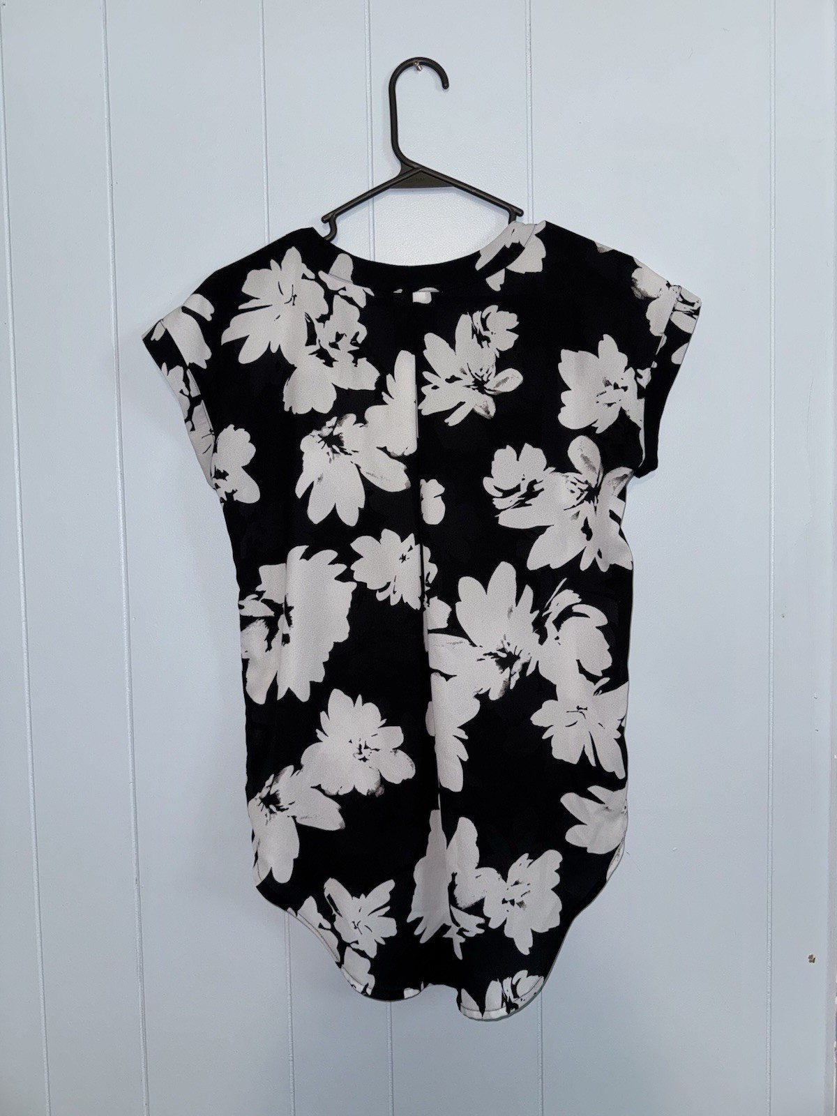 Simply Vera Vera Wang Black White Floral Round Neck Chiffon Pullover Blouse XS