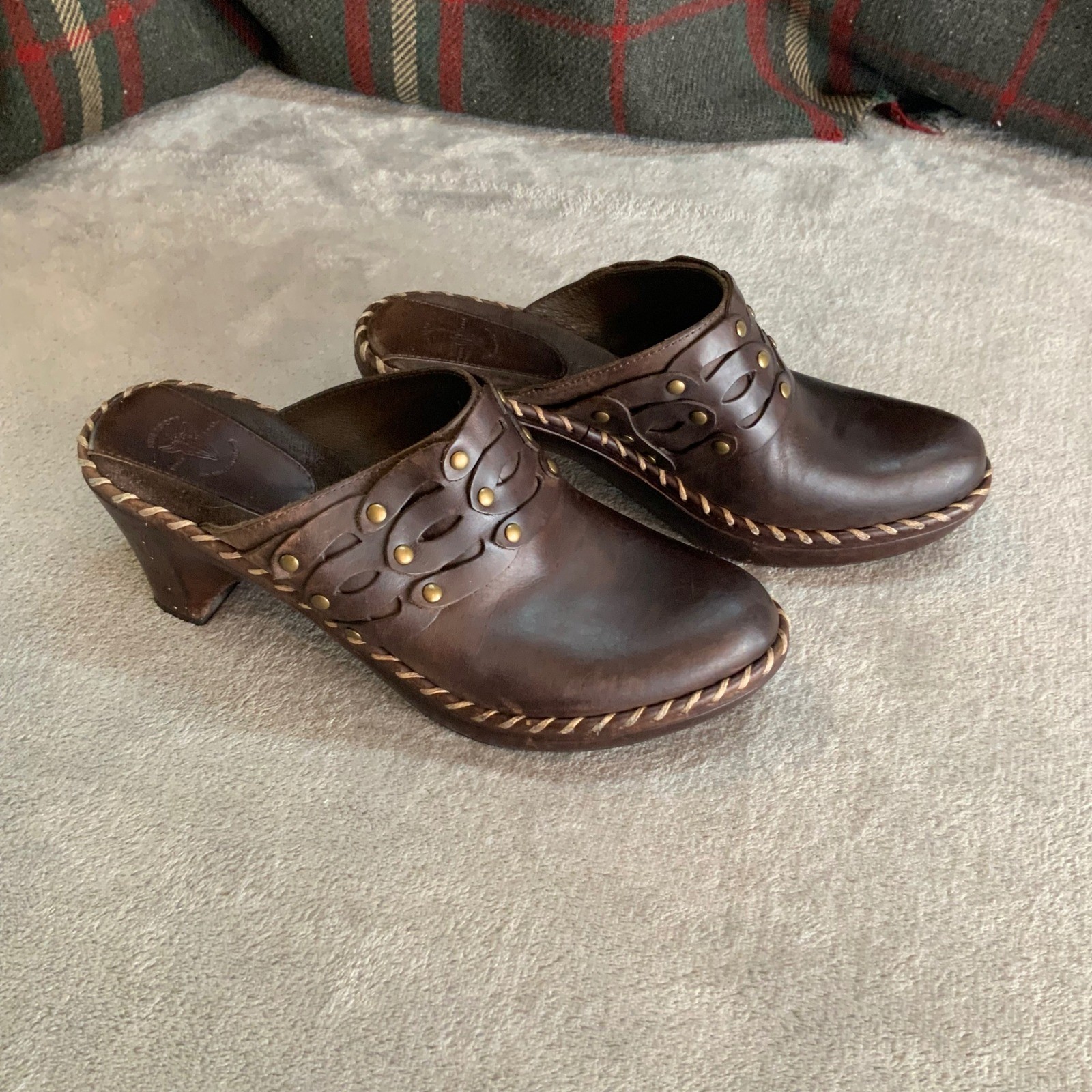 Frye Women Leather Stud Whipstitch Clog Mules Dk Brown Block Heel Round Toe 8.5