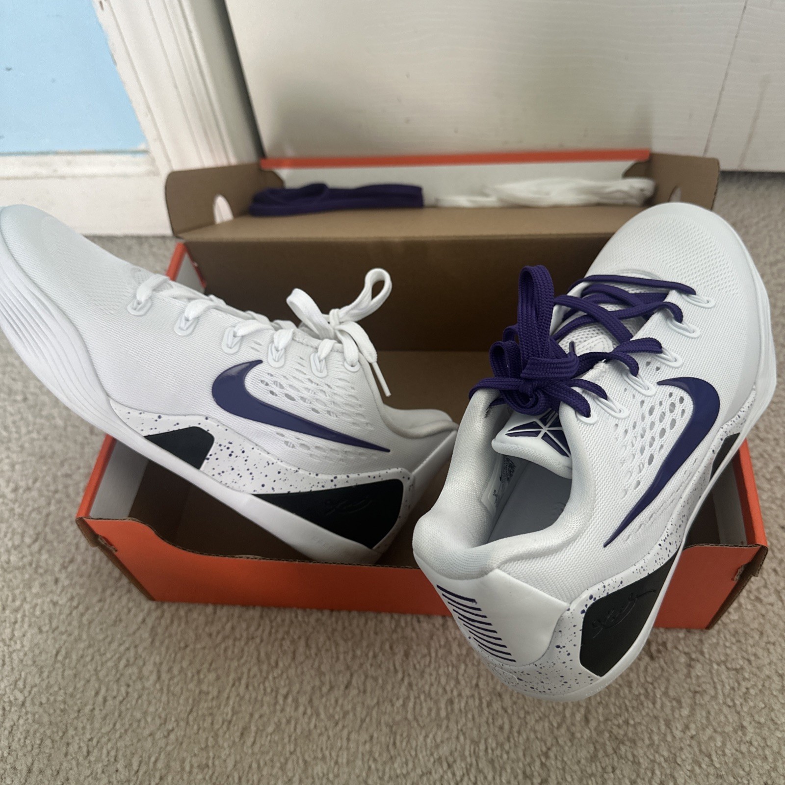 Kobe 9 Elite EM Protro White/Purple Size 8