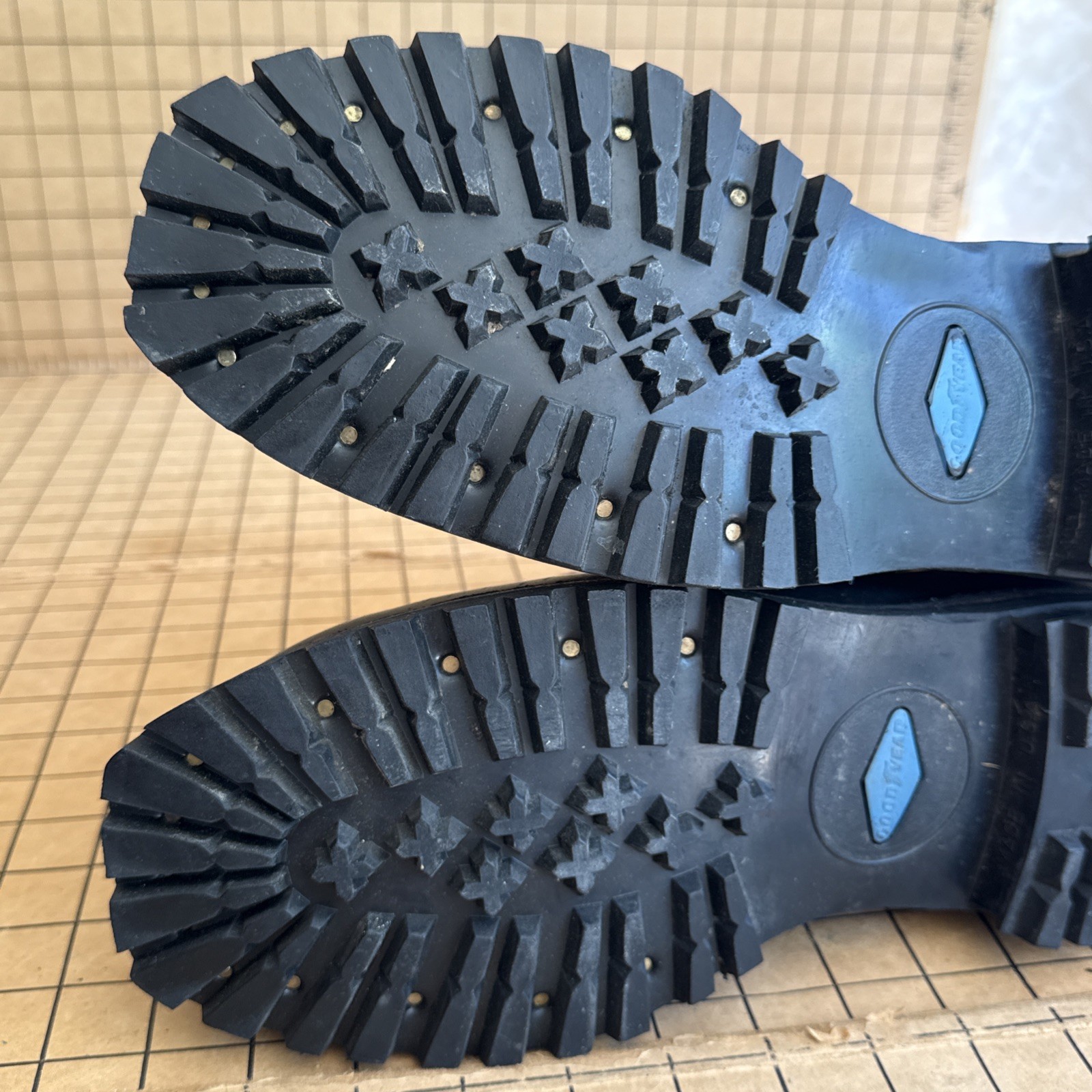 Size 10D Chippewa Military SEE PICTURES