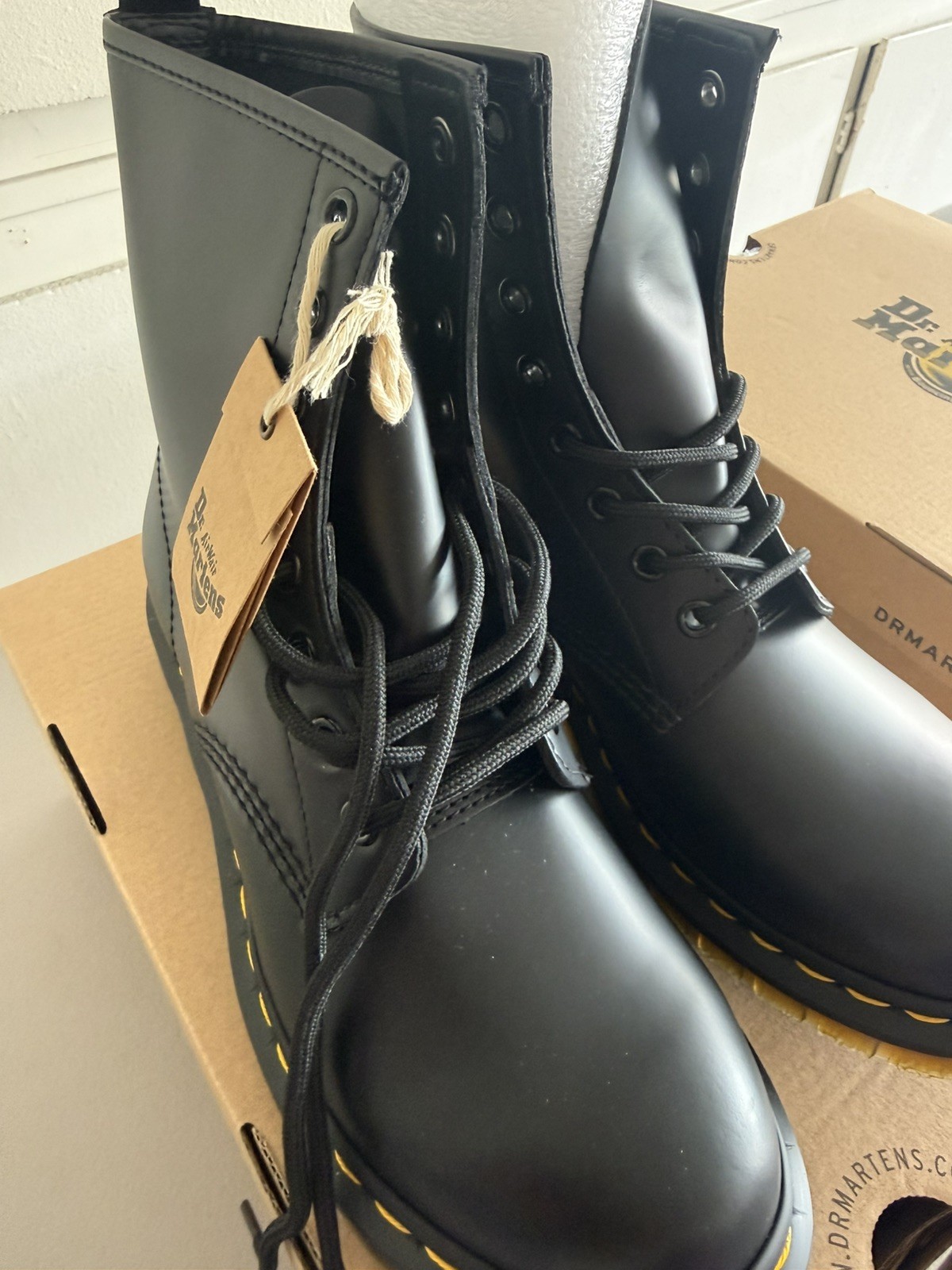 Dr. Martens 1460 Women’s Black US size 8 Boots