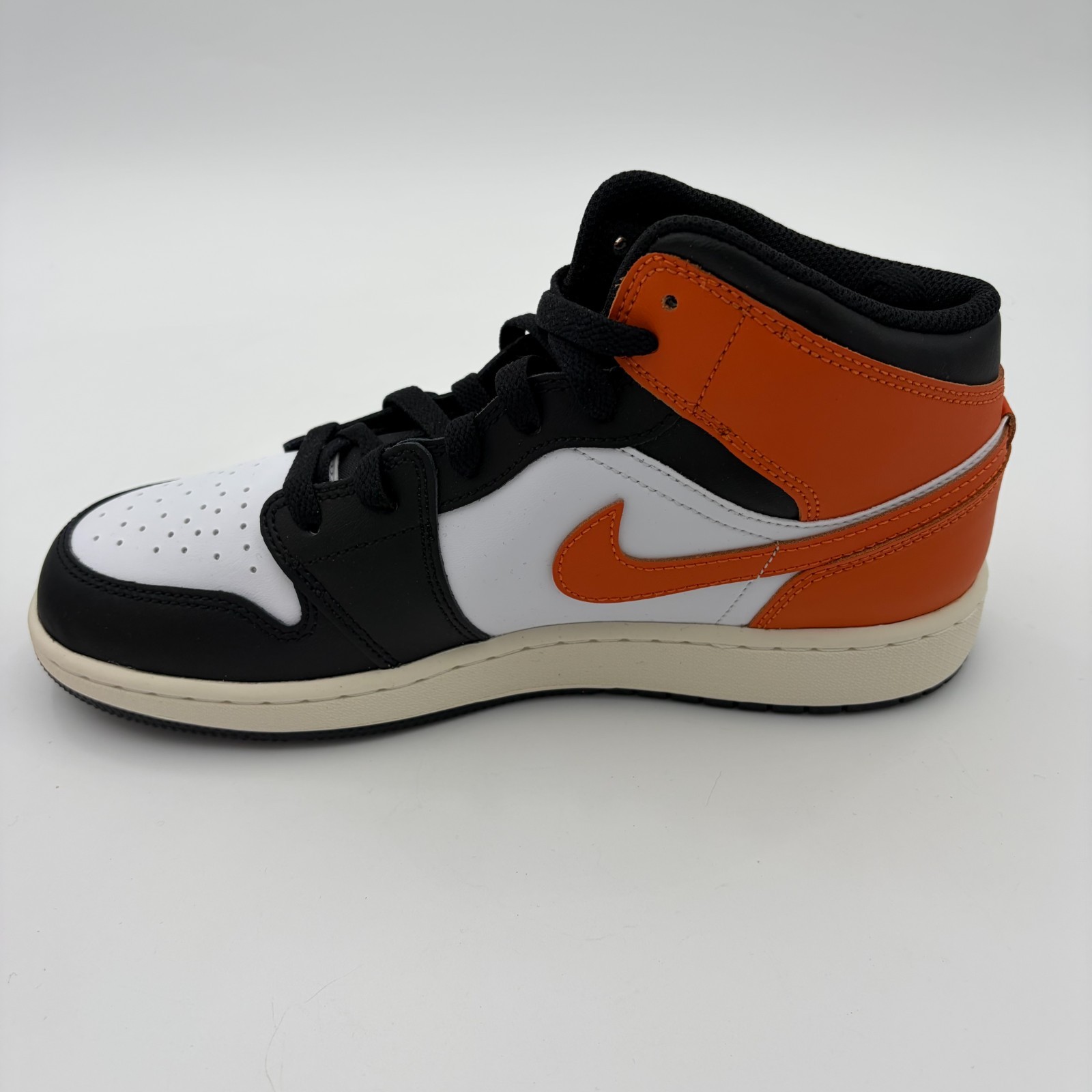 Nike Air Jordan 1 Mid (GS) Shoes Starfish Black DQ8423-801 Gradeschool 7Y