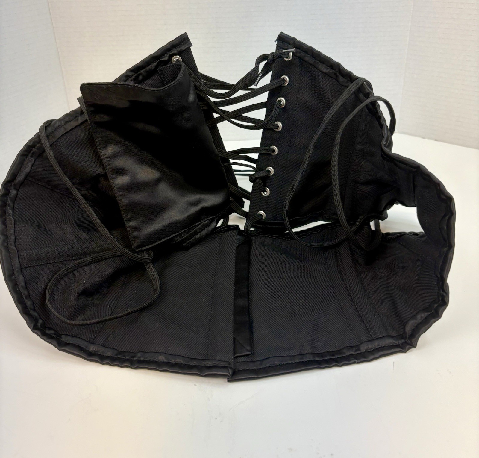 Orchard Corset Black Underbust Lace Up Steel Boned Corset Size 32 NWOT RN115734