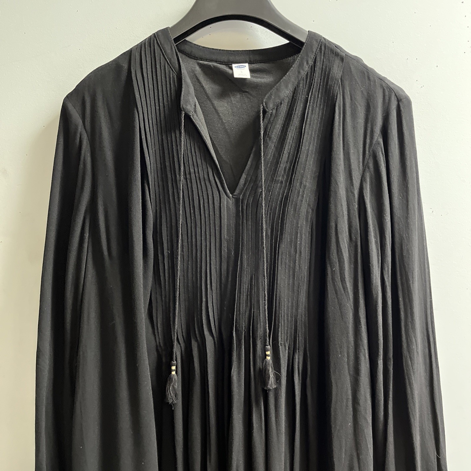 Old Navy Dress Black Pleated Shift Midi Tassel V Neck Size L Wedding Guest Event