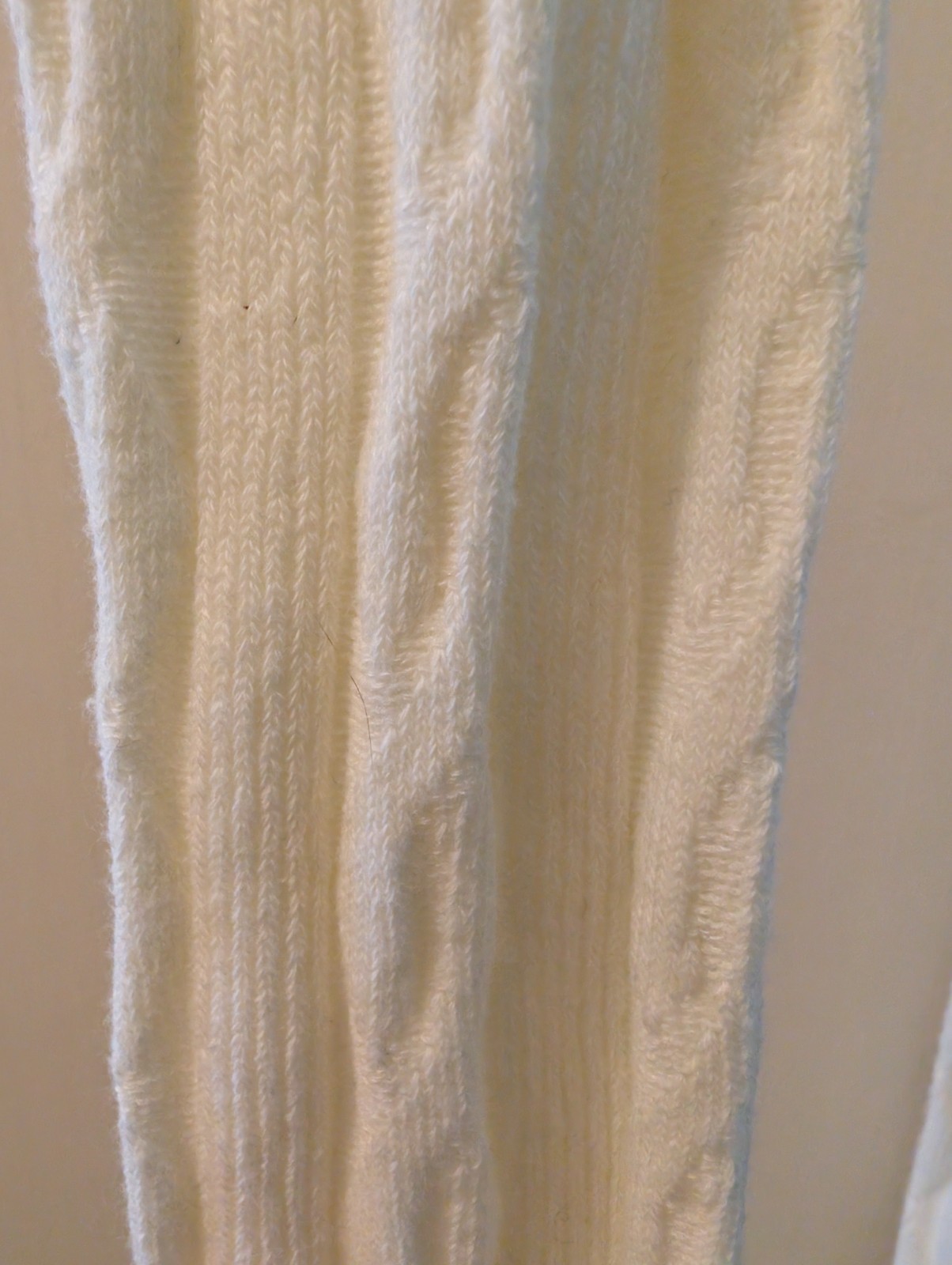 NWOT HUE Ivory Cable Sweater Tights Women’s Size M/L – U14913 – Cotton Blend