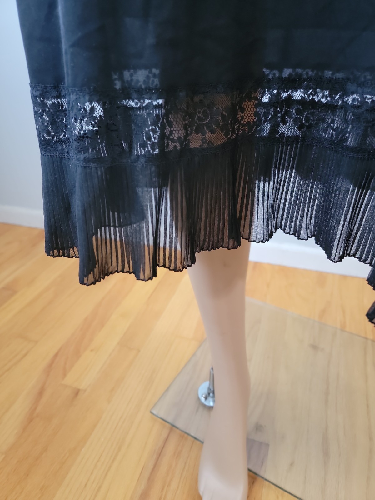 Vintage Charmode Tricot Nylon Black Full Slip Pleat/lace Det. Size 38 Tall