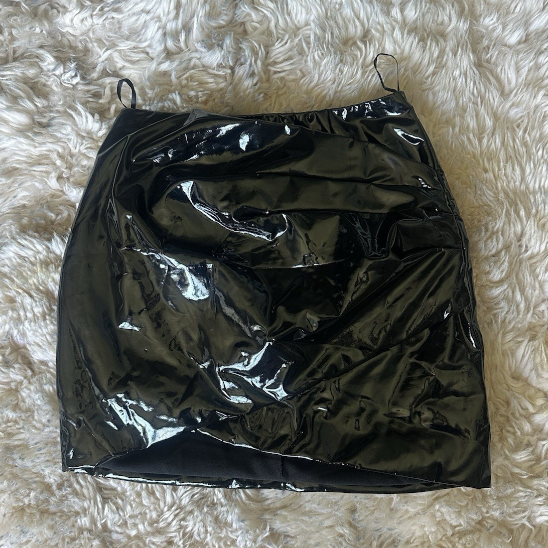 DO+BE Women’s Black Faux Leather Mini Skirt, Zip/Zipper Accent, Size S