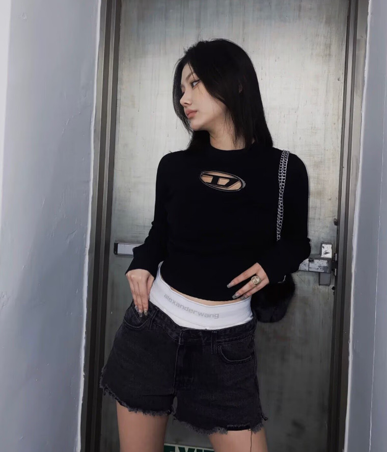 2025Autumn Diesel Lady New Hollowed Out Knitted Long Sleeved Sweater