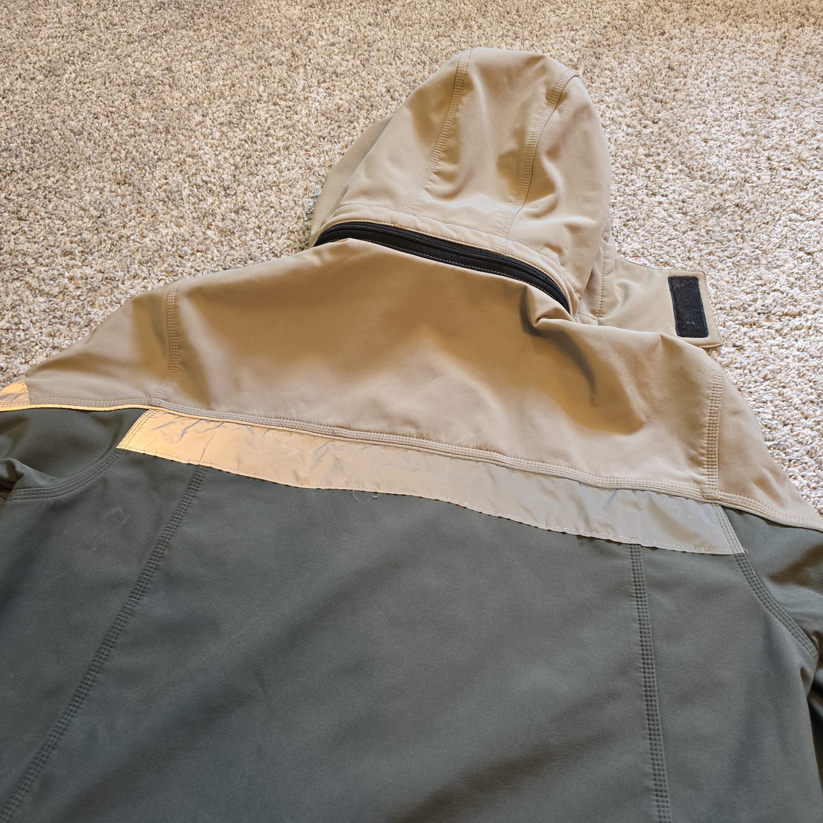 U-Haul Jacket Mens Green Tan Hooded Reflective Workwear Softshell Zip Up XL