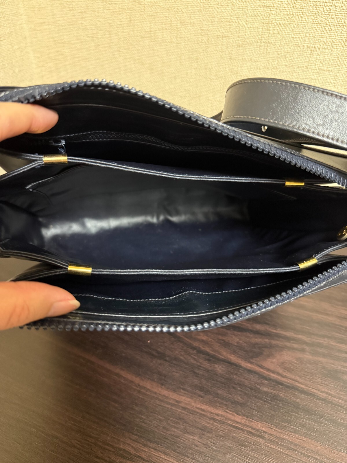 CELINE C Sulky Shoulder Bag Navy Leather Vintage Auth