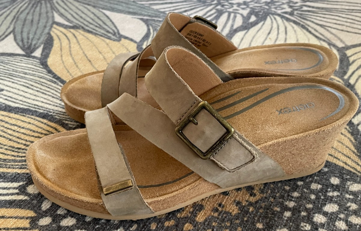Aetrex Kimmy Women’s Sandals Size 9 9.5 Orthotic Wedge Comfort Support Heels