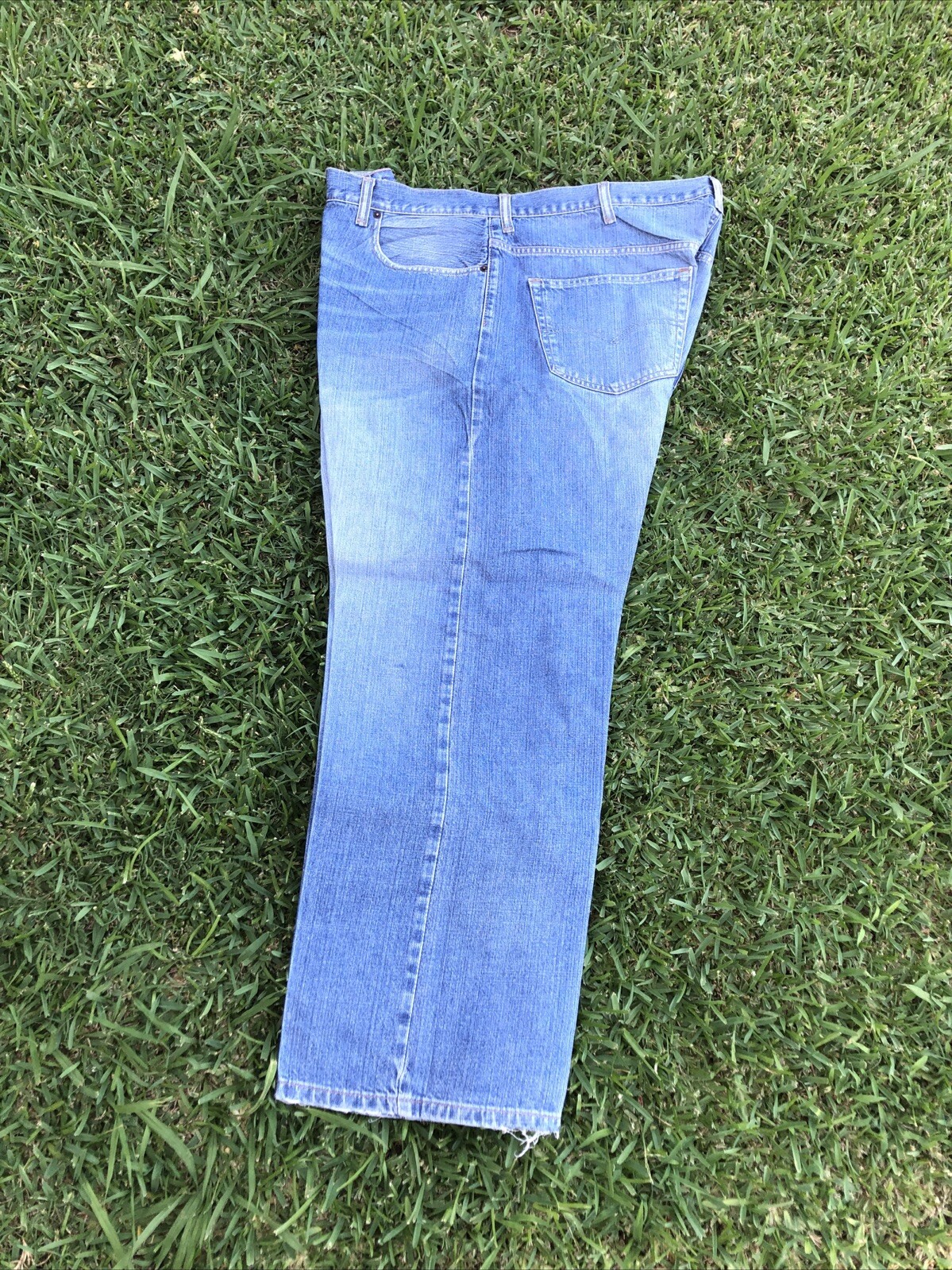 Vintage Levi’s Men’s 559 Relaxed Fit Jeans Med Wash 46 x 30 Cleaners Starch