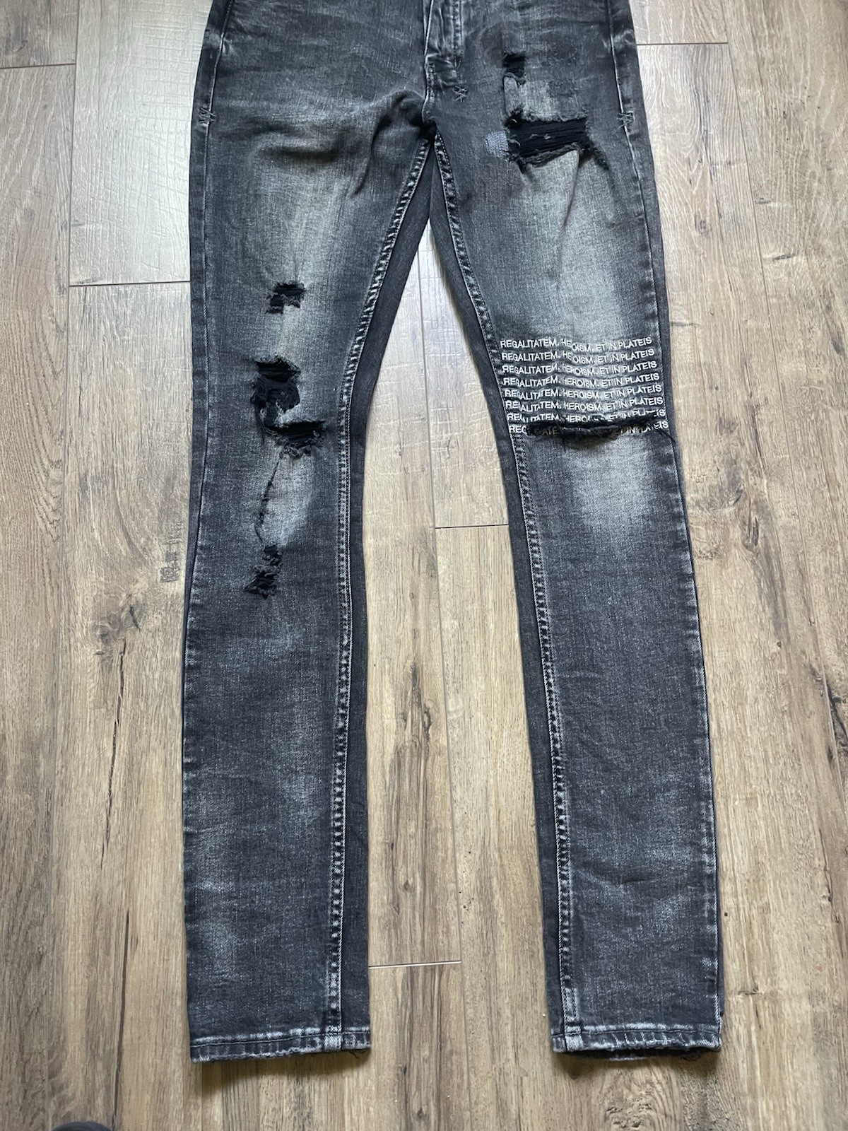 KSUBI MEN’S VAN WINKLE ANGST PLATEIS JEAN SIZE 30X32.5” DISTRESSED