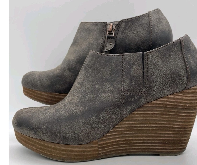Dr. Scholl’s Harlow Women’s Taupe Suede Platform Wedge Ankle Boots, Side Zip, 9W