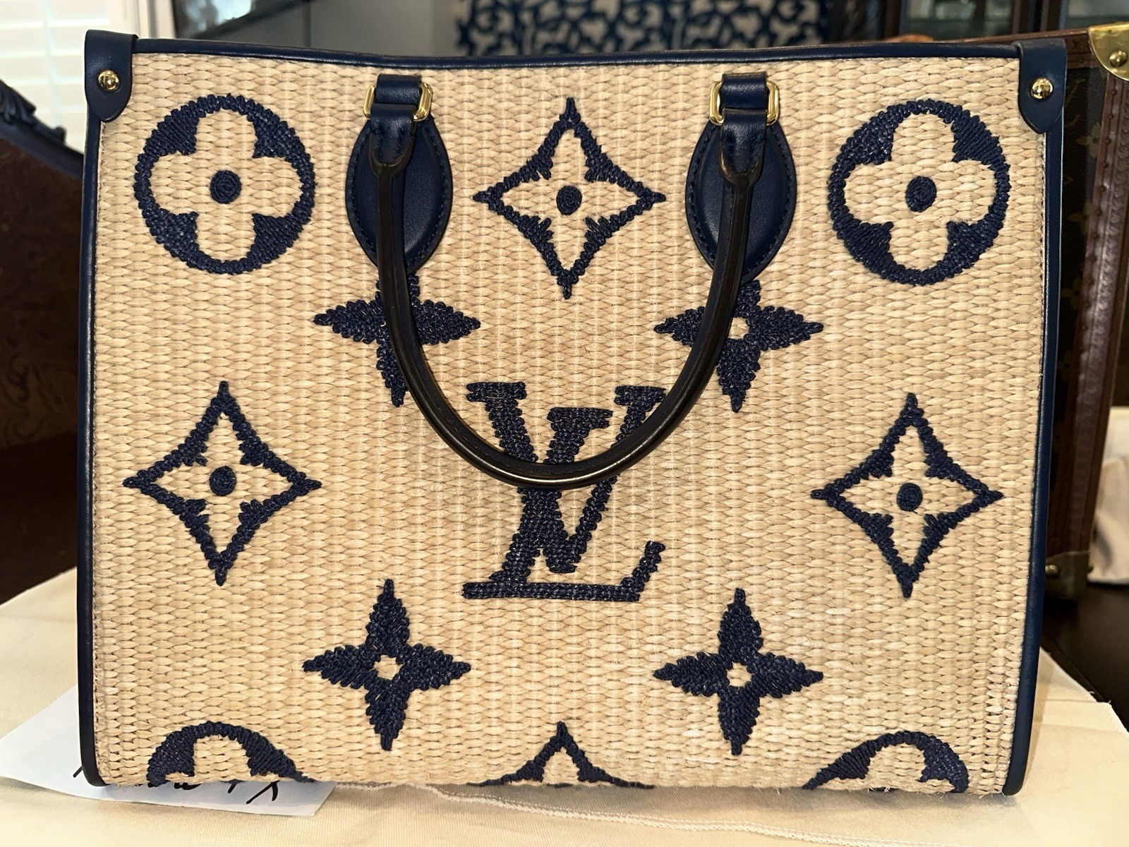 AUTHENTIC LOUIS VUITTON Monogram Raffia OnTheGo OTG MM Navy Blue Bag, M57723