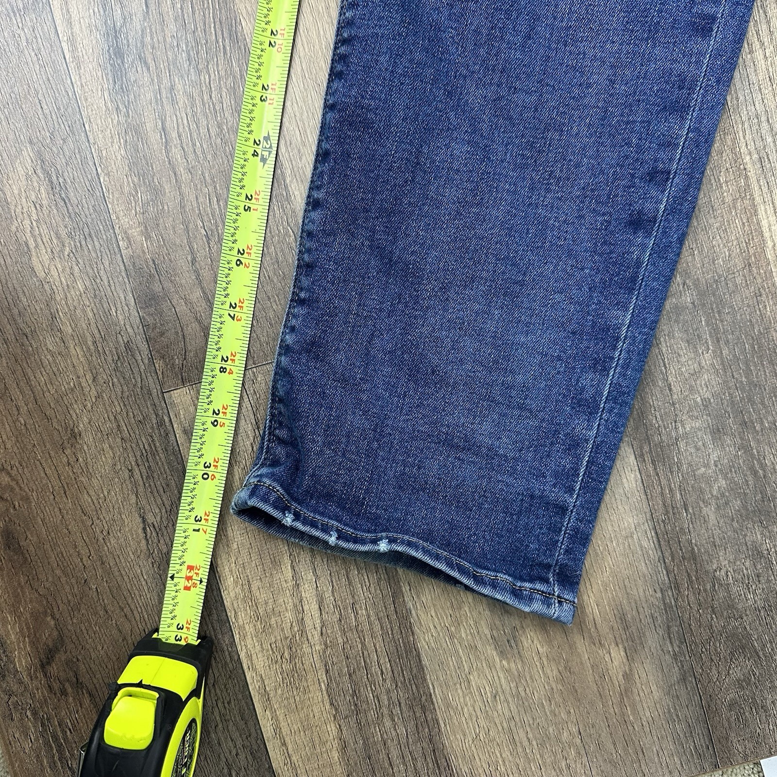 Hudson Women’s Flap Pocket Medium Wash Skinny Jeans Style WM422DDA Size 33