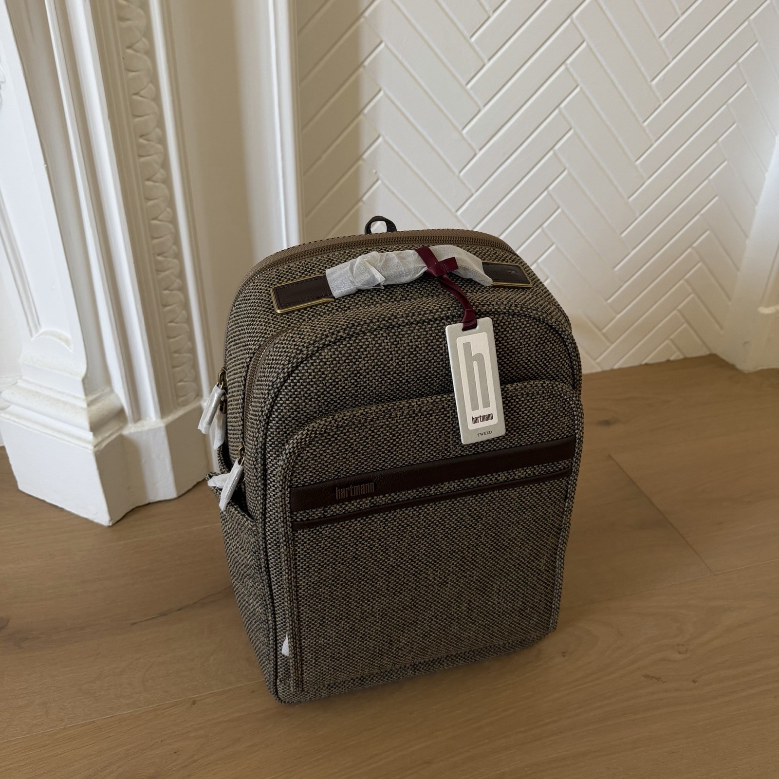 Hartmann Tweed Pattern Backpack Brown/Beige Zip Outer Pockets Leather Straps