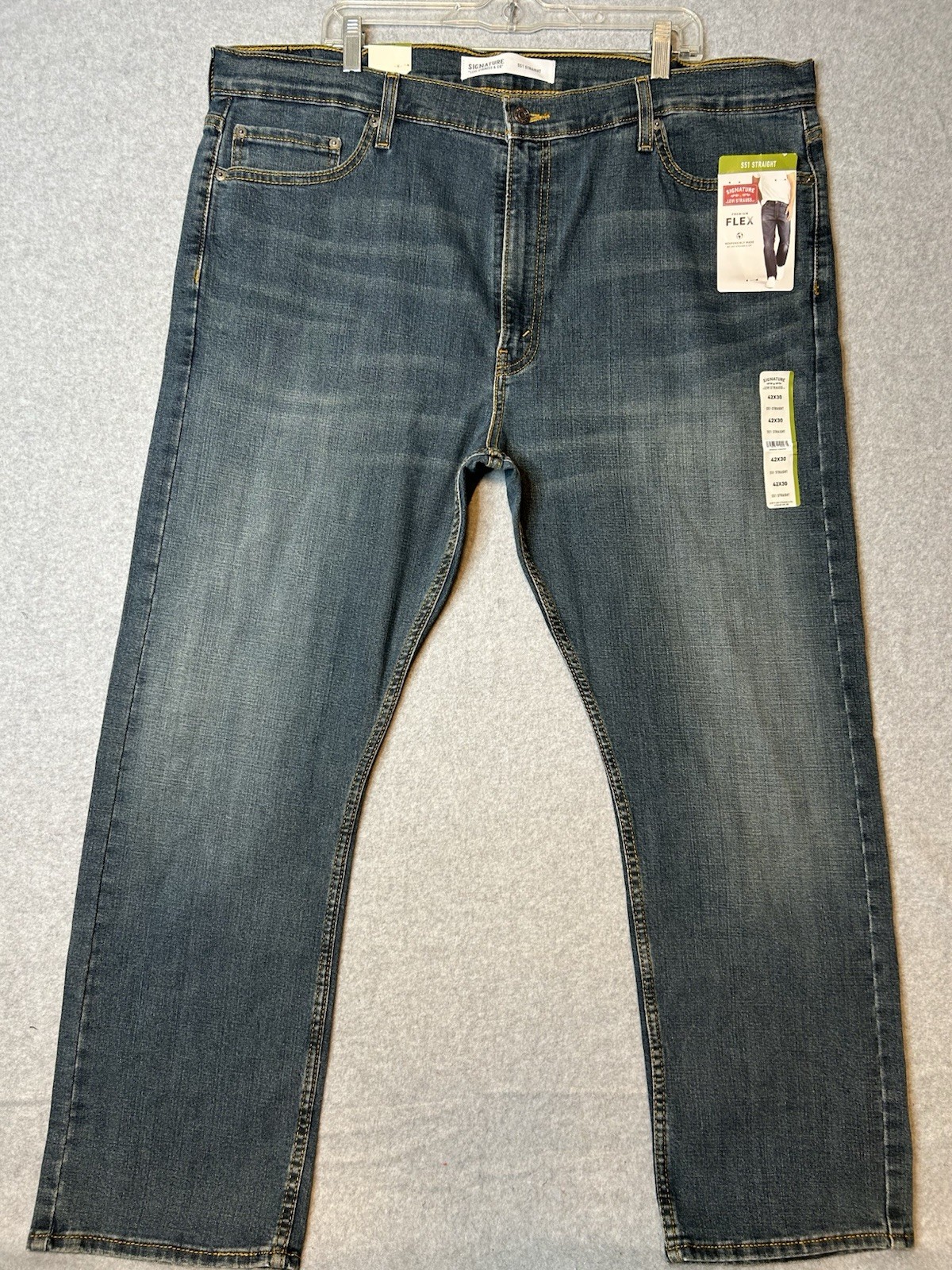 Signature By Levi Strauss Men’s Straight Flex Jeans Water Less 42×30