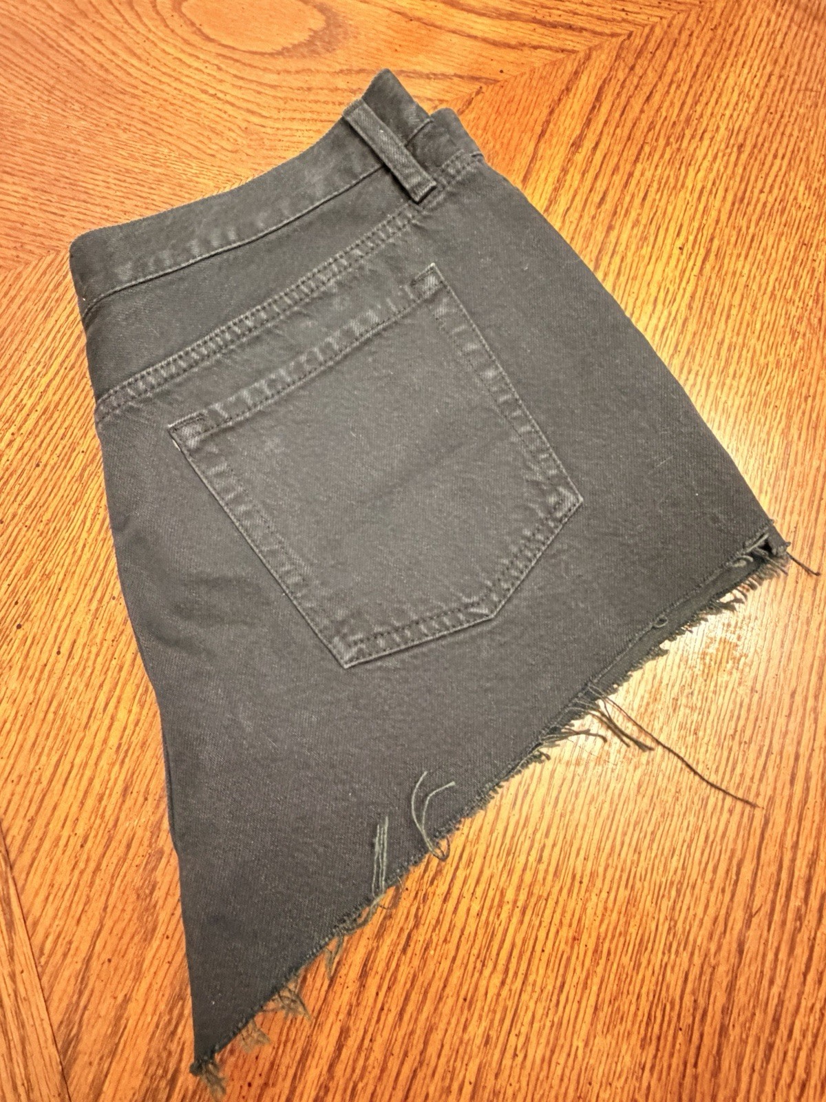 FRAME Women’s Black High Rise Denim Cutoff Frayed Shorts 28 5-Pocket Button