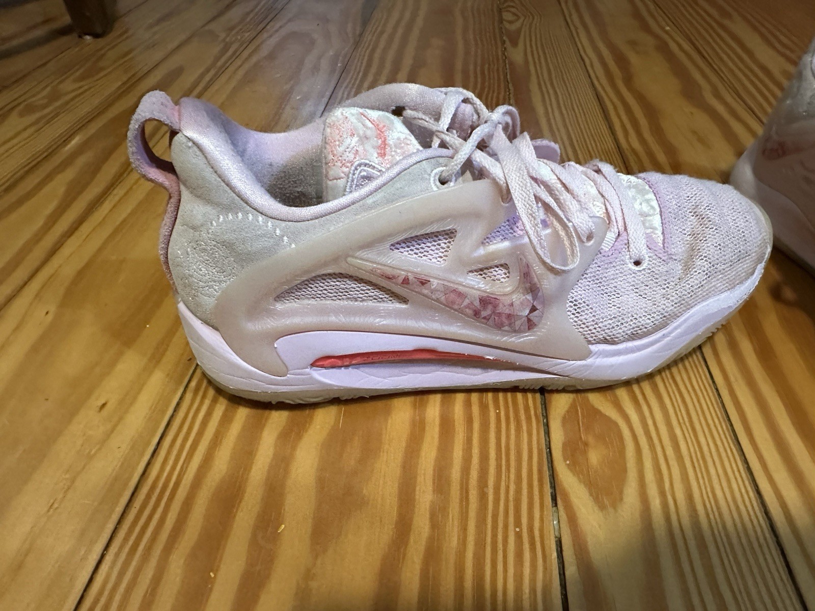 Nike KD 15 NRG Low Aunt Pearl Size 10 DQ3851-600 *no Insoles* See Photos No Box