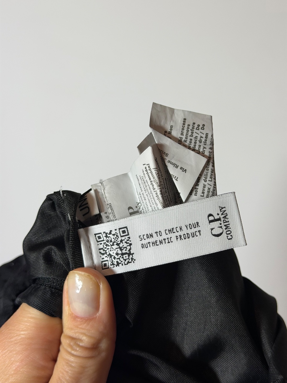 Сумка C.P. Company Nylon B Crossbody Messenger Bag In Black