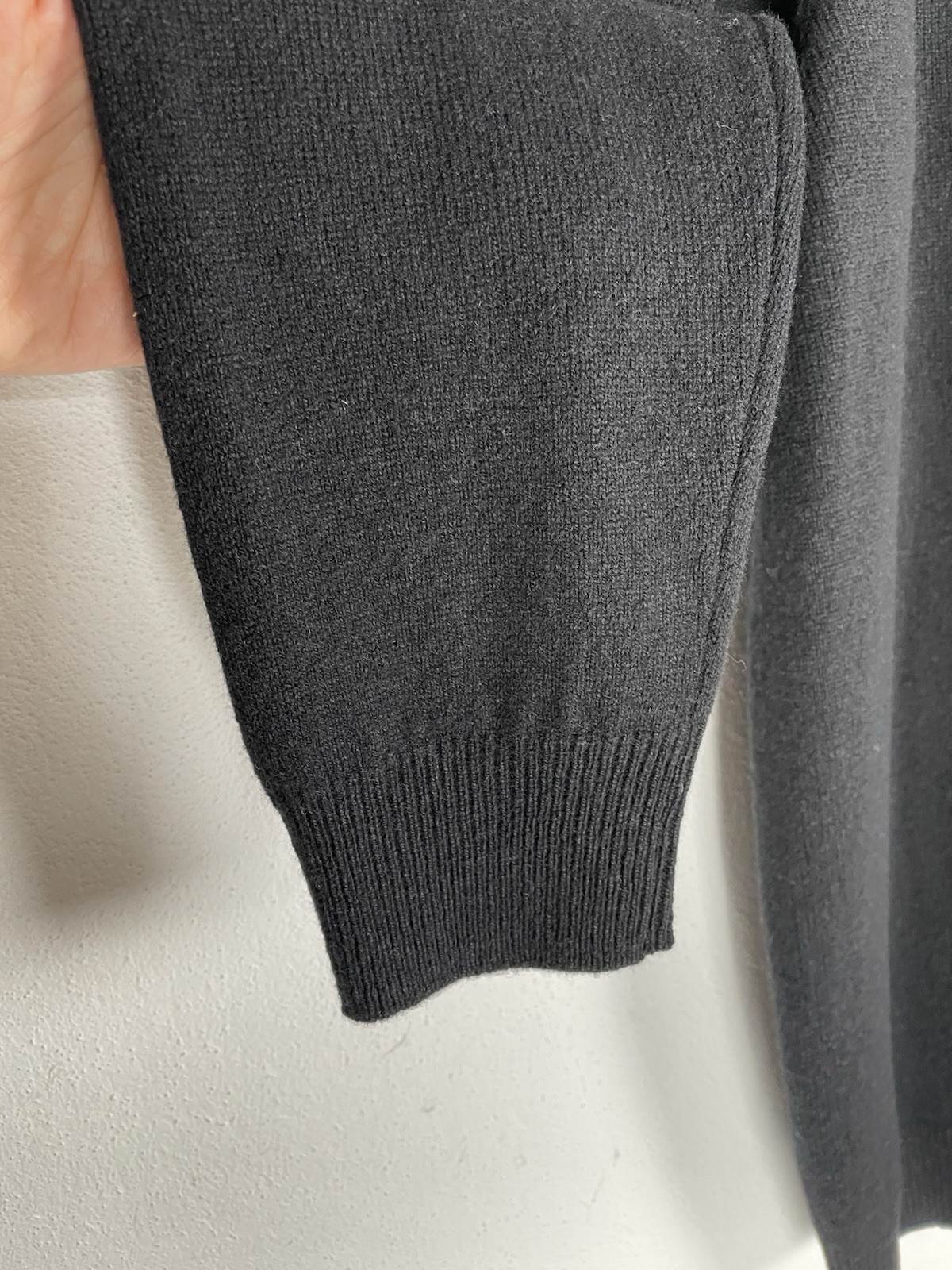 BNWT M&S Men’s Black Extra Fine Lambswool V-Neck Jumper Size XL 44-46”CH