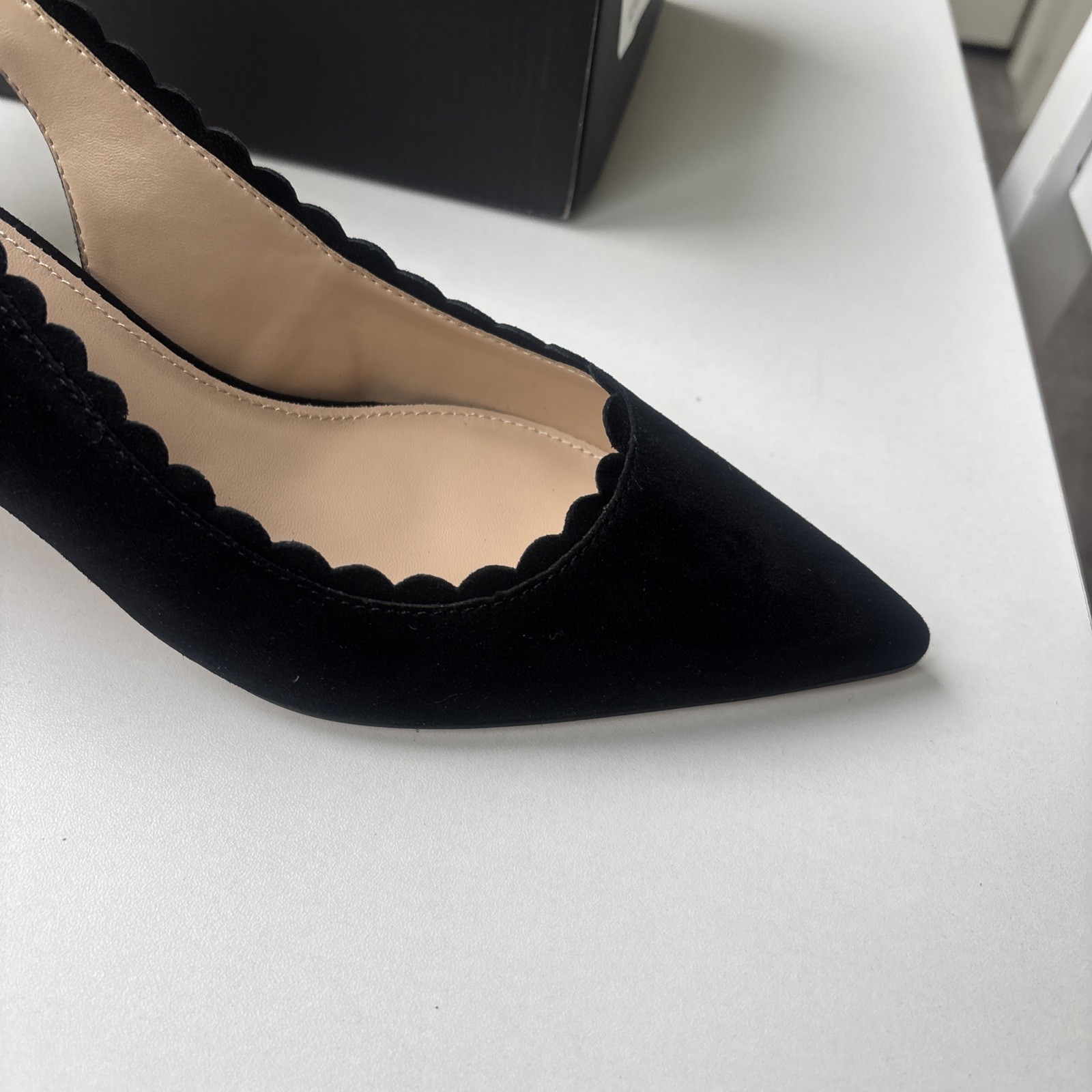 New Pelle Moda Kelsa Slingback Pump In Black Suede Women’s Size 8M