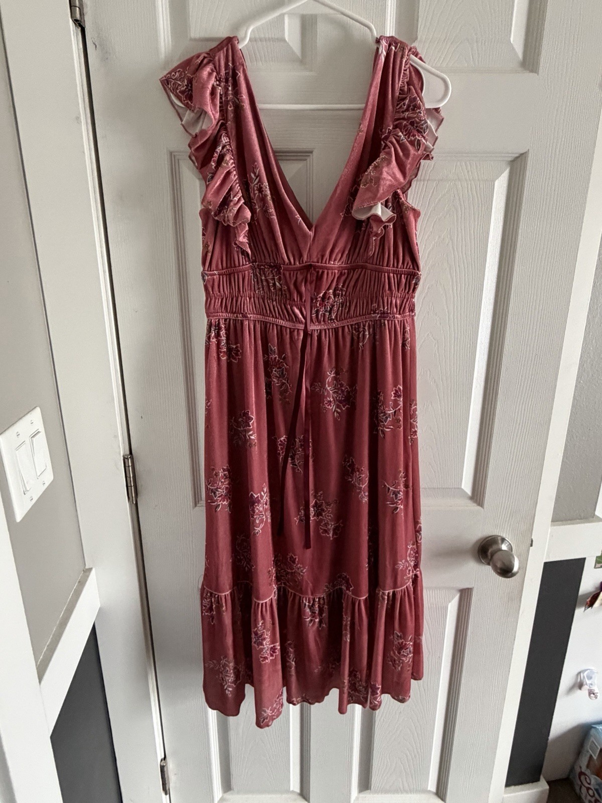 francesca’s Pink Velvet Floral Ruffle Midi Dress Sleeveless V-Neck Size M