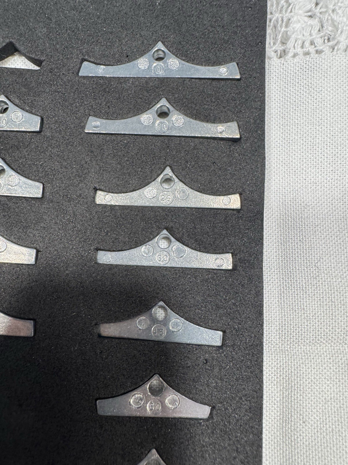 14 Piece Silver Metal Men’s Classic Collar Stays Variety Set Assorted Sizes