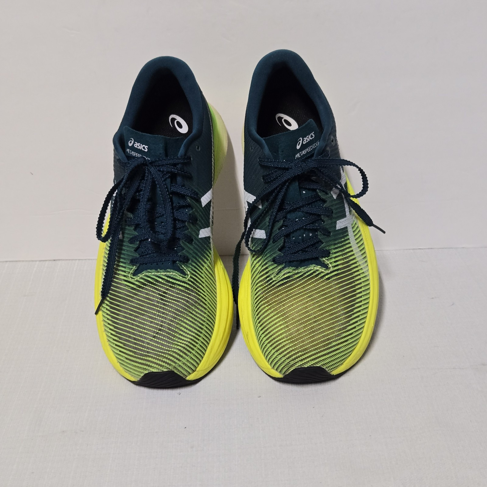 Asics Metaspeed Edge+ color velvet pine green and yellow running shoes size 7