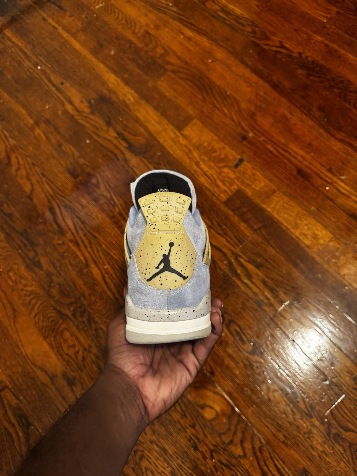 Air Jordan 4 Retro UNC