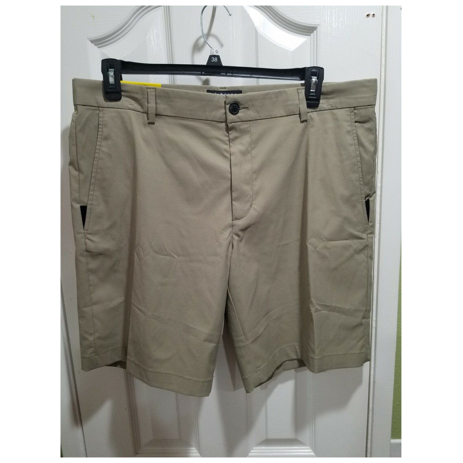 Claiborne Men’s Classic Fit Dry Cool Stretch Tan/Gray Shorts flat 30 32 34 36 38