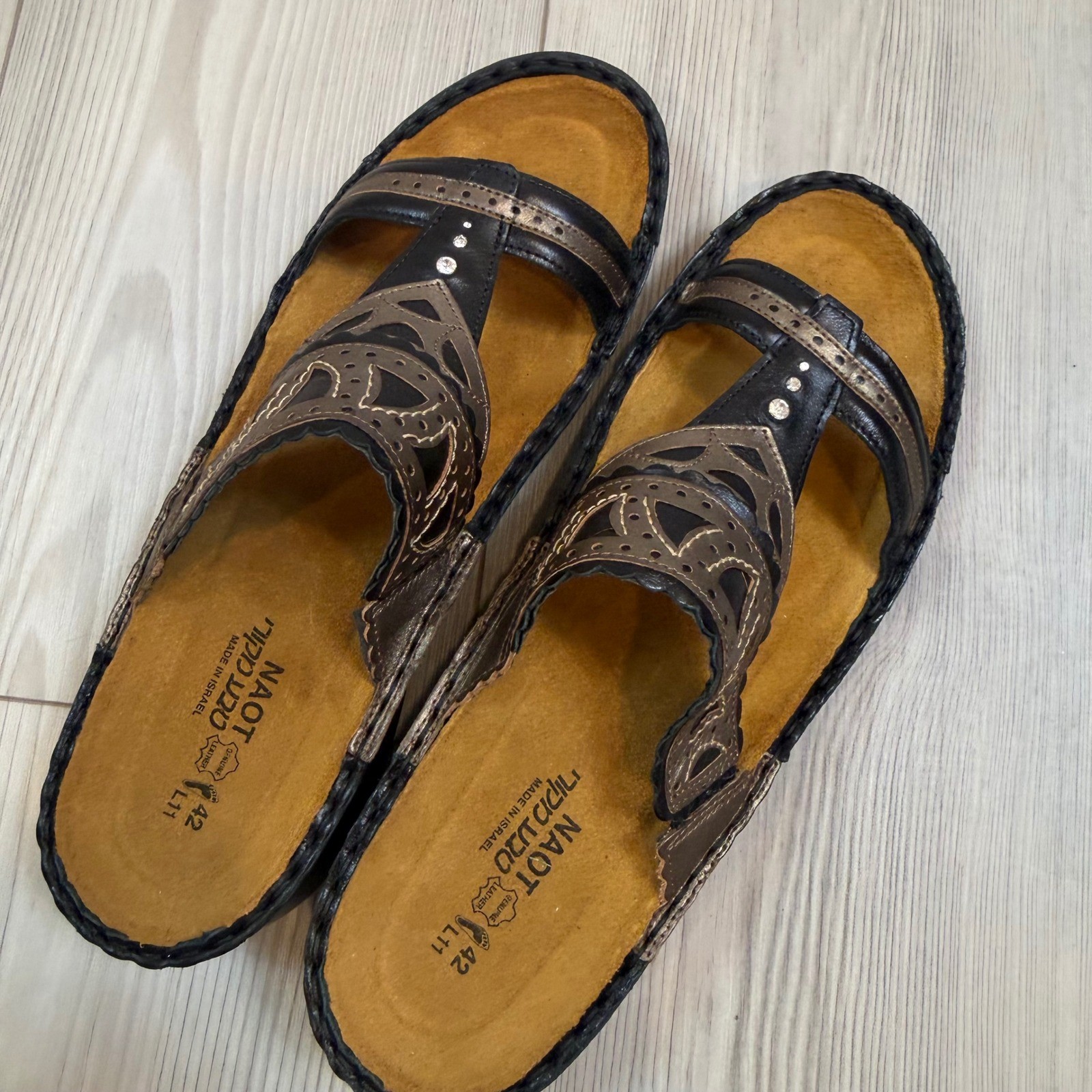 NEW Naot Oleander Black Pewter Leather Slide Sandals Women 42 L11 Rhinestone