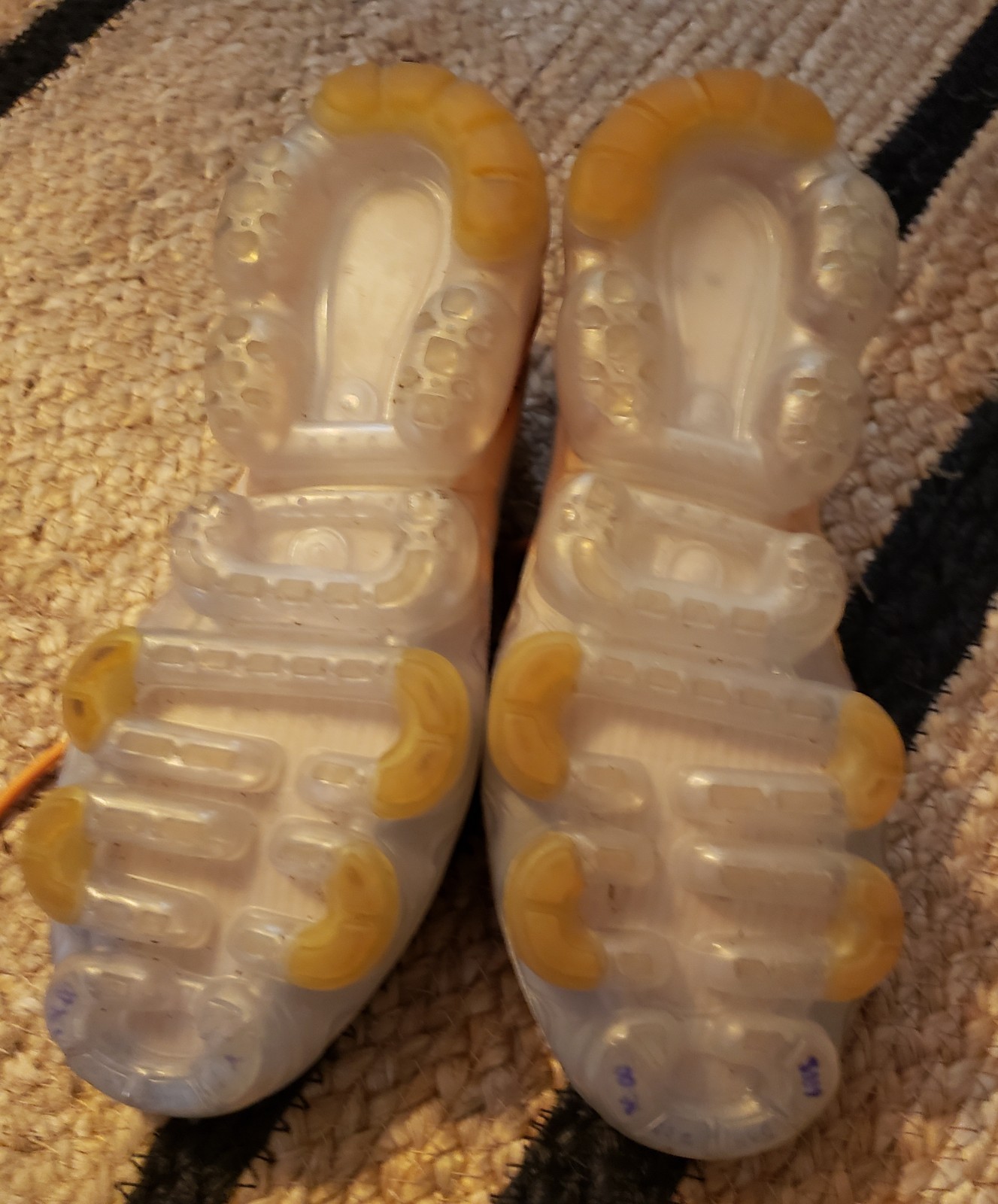 Nike Air VaporMax 2019 White Orange Peel Sz 7-1/2 (AR6632-102)