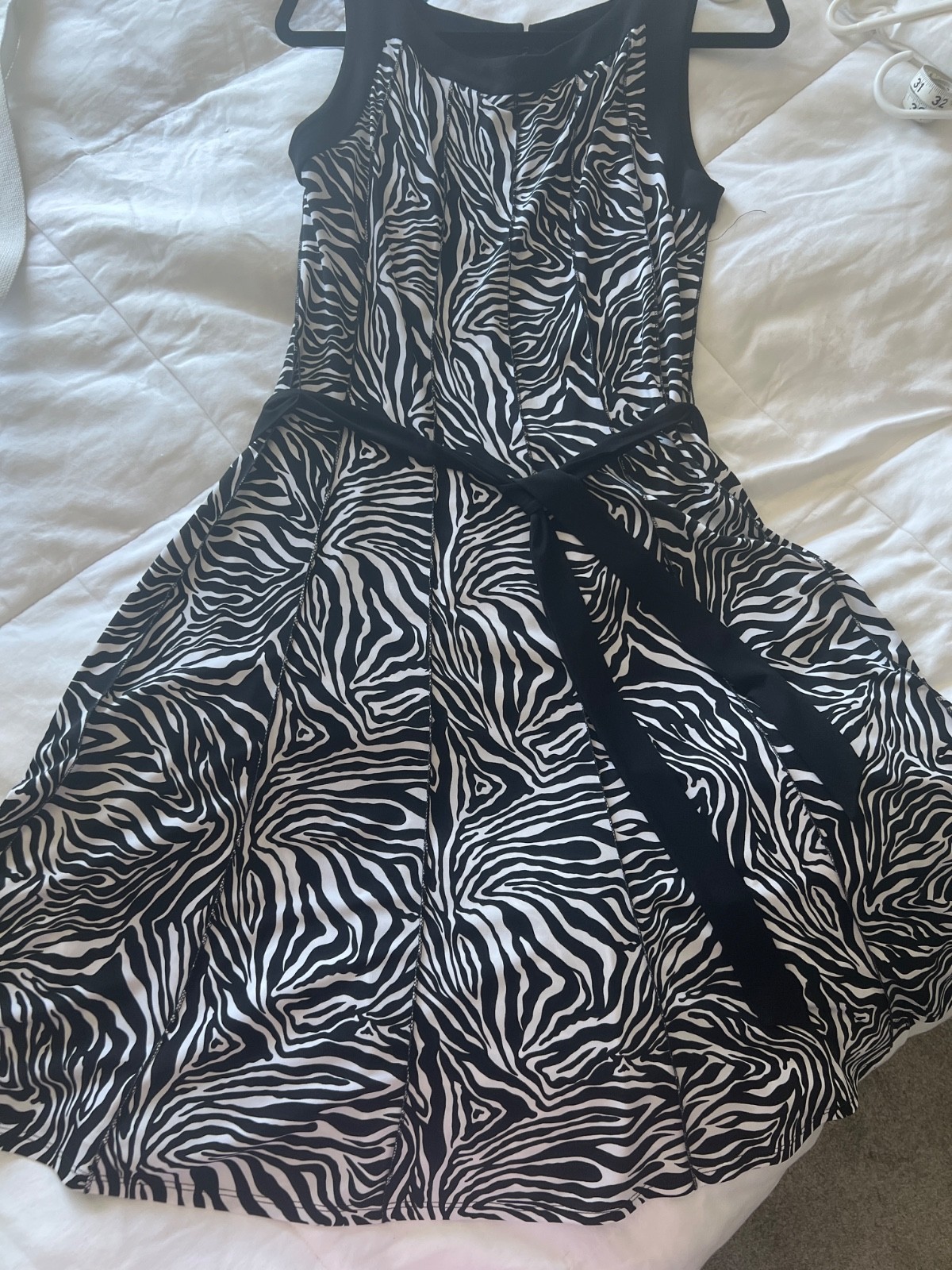 Black & white sleeveless flared dress