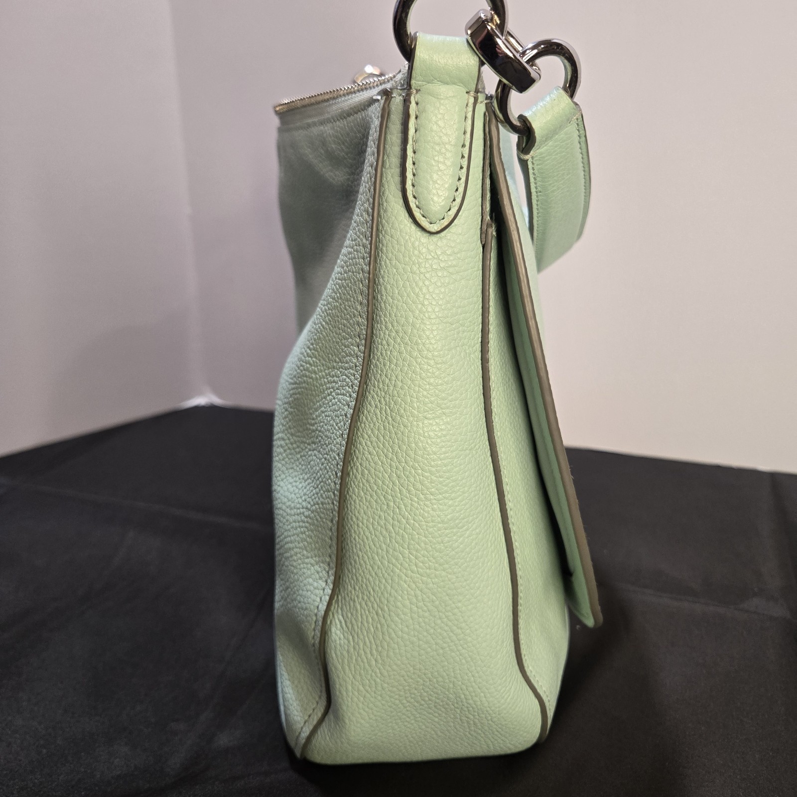 Beautiful Authentic Coach Turnlock Hobo Style #36762 & Matching Wallet Set