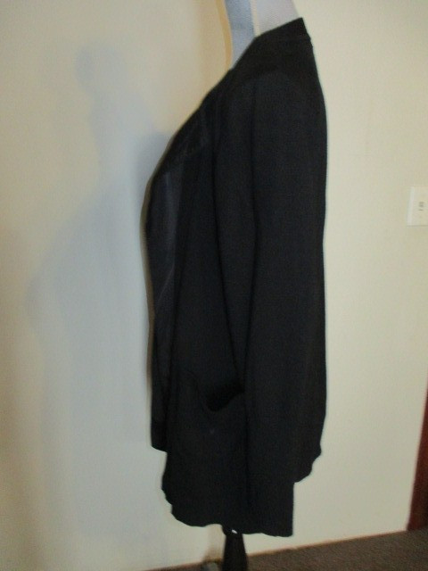 KaufmanFranco FAB! Woven Mixed Media Pocket Thumbholes Open Cardigan in Black L