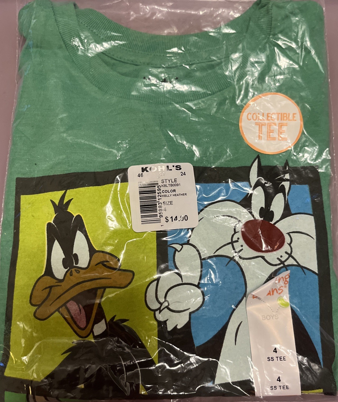 LOONEY TUNES DAFFY, BUGS, TAZ, & Sylvester. Size 4 Short Sleeve Tee Shirt