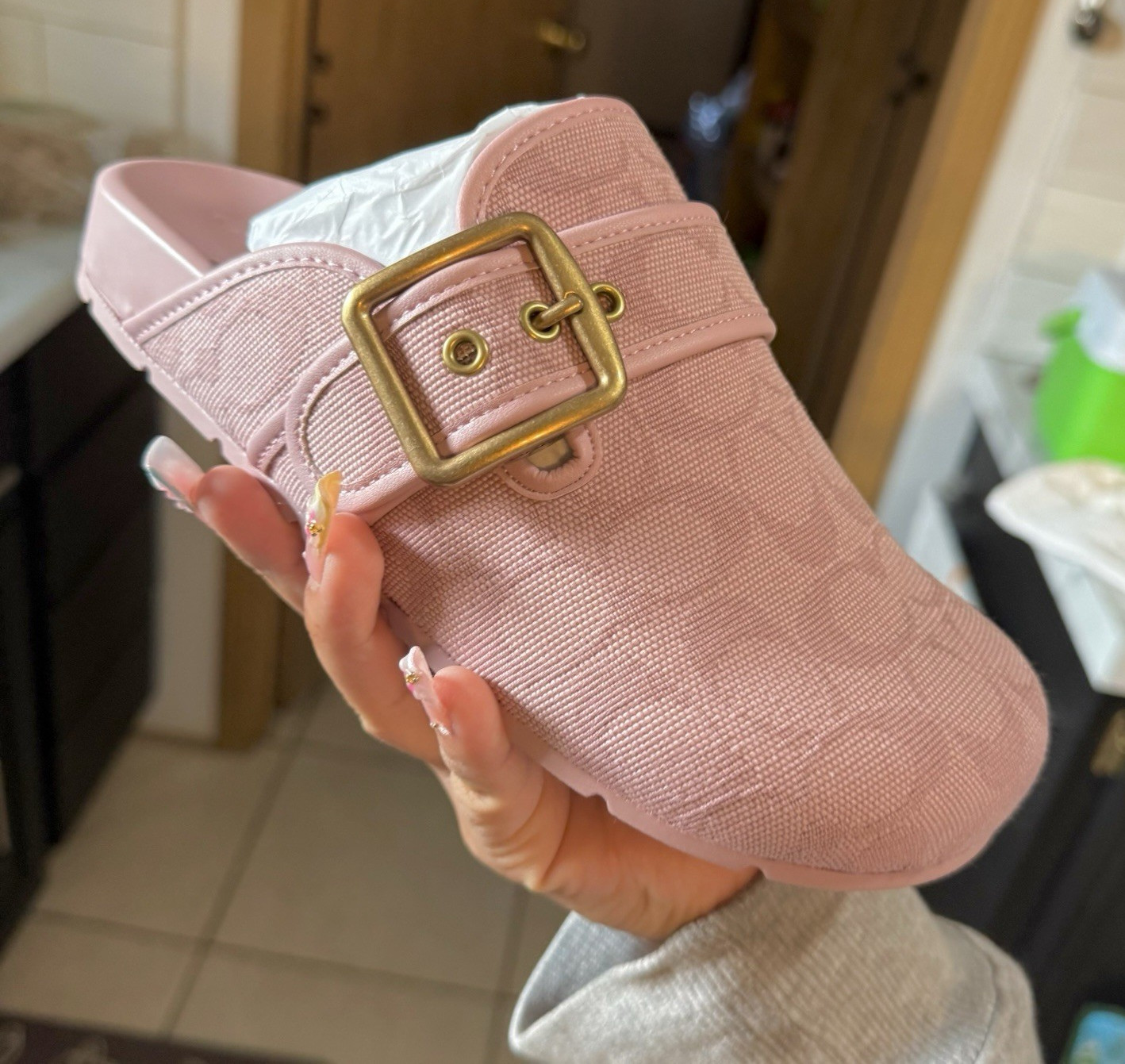 Authentic Coach Women’s Pink Signature Logo Clog Buckle, Size 7 💖