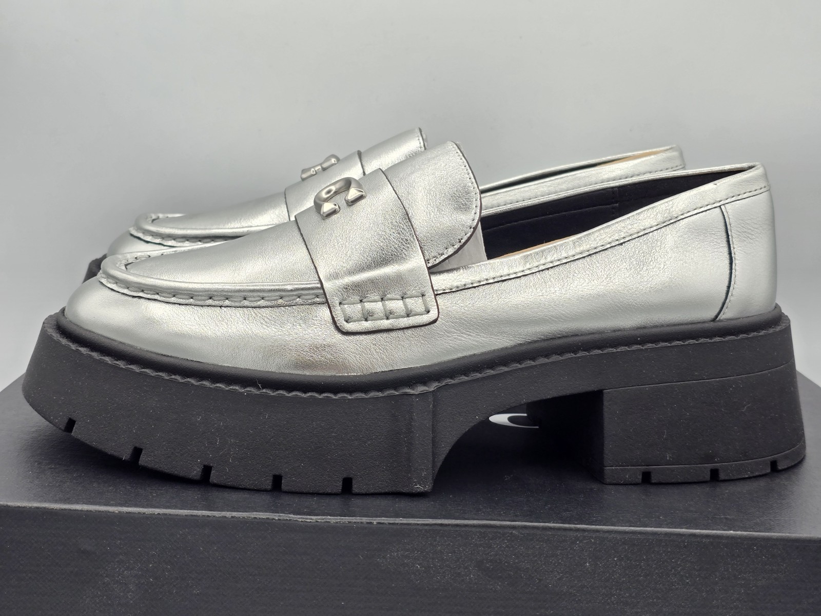 Coach Leah Metallic Leather Silver Loafers Chunky Heel SIZE 8.5 B NEW MSRP $195