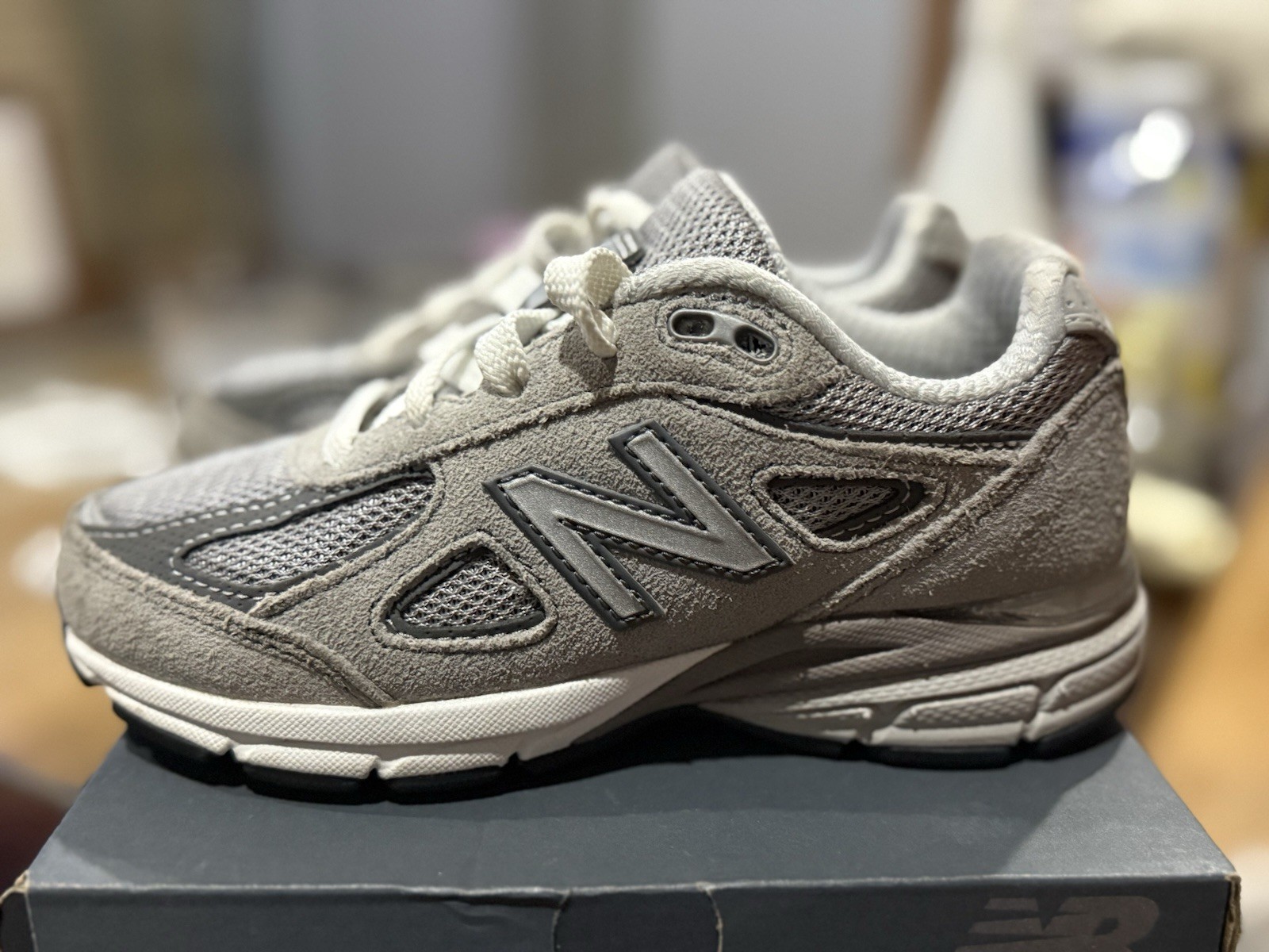 New Balance 990 V4 Grey