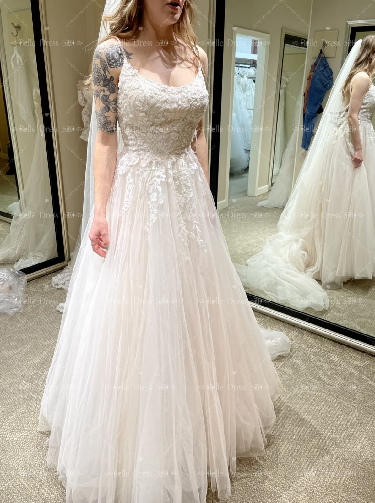 Wedding Dresses Spaghetti Straps Lace Applique Sweep Train Romantic Bridal Gowns