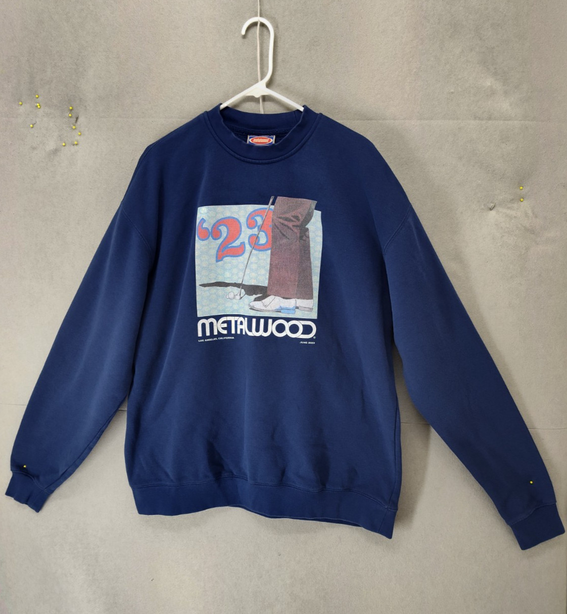 Metalwood Men Sweatshrit Medium Blue Graphic Print Long Sleeve Regular Pullover