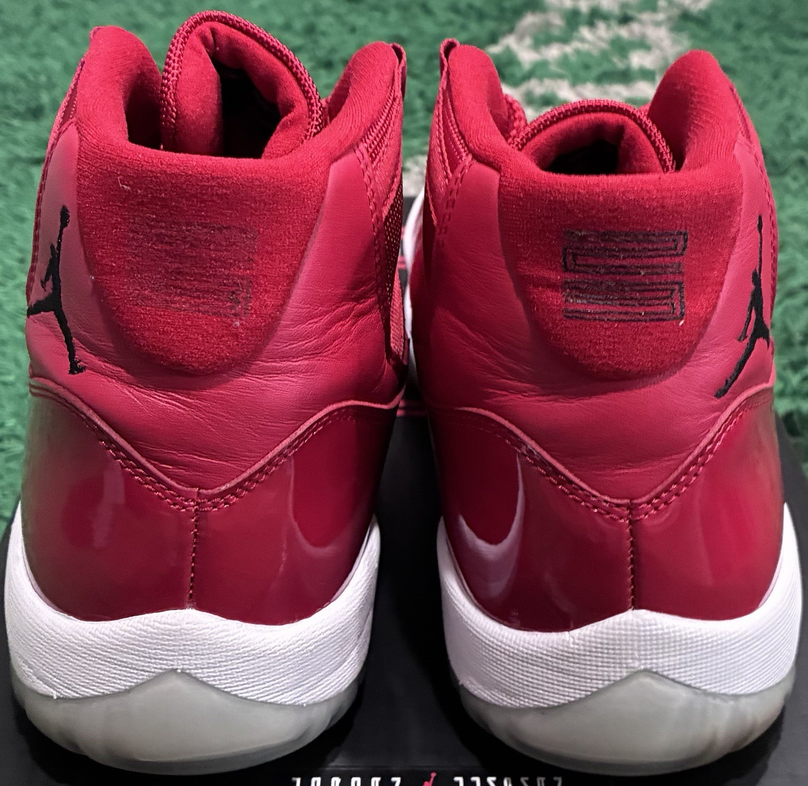 Jordan 11 Retro Win Like 96 Size 11 Pre-Owned/Used OG ALL! GREAT CONDITION!